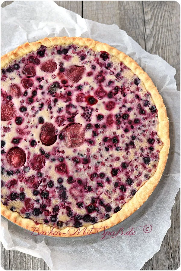 Tarte mit Früchten und weißer Schokocreme Tarte mit Früchten und weißer Schokocreme