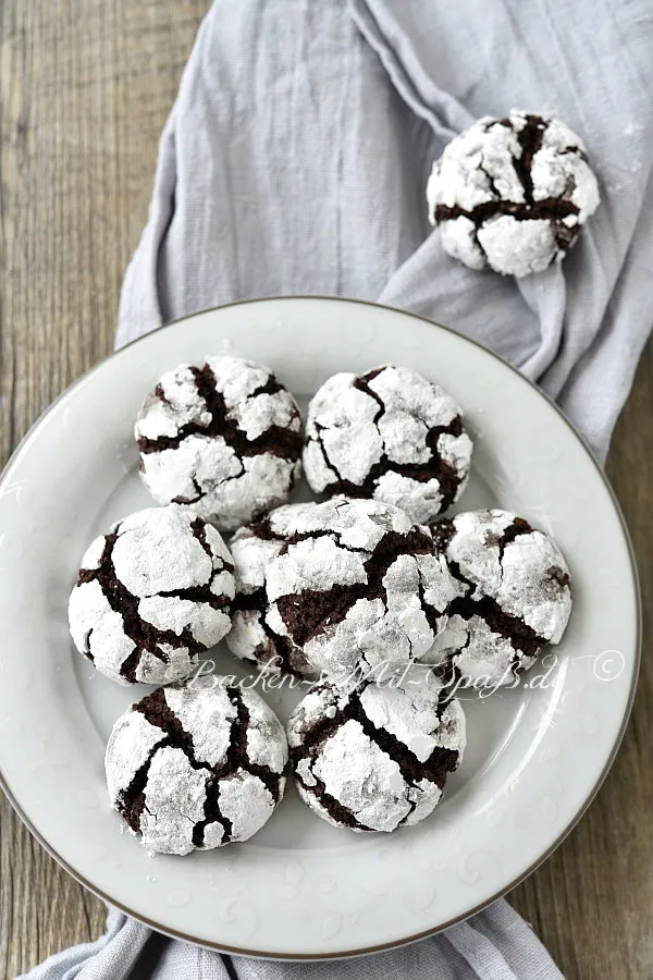Schoko-Schnee-Kugeln (glutenfrei) Schoko-Schnee-Kugeln (glutenfrei)