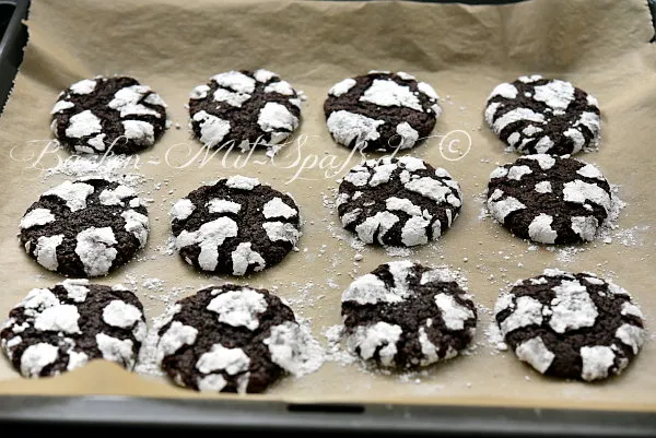 Schoko-Schnee-Kugeln (glutenfrei) Schoko-Schnee-Kugeln (glutenfrei)