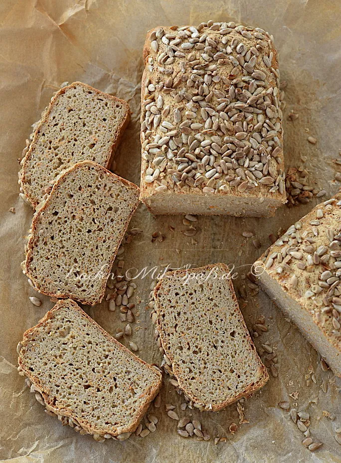 Karottenbrot (glutenfrei) Karottenbrot (glutenfrei)