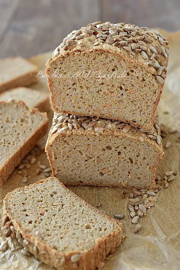 Karottenbrot (glutenfrei) Karottenbrot (glutenfrei)