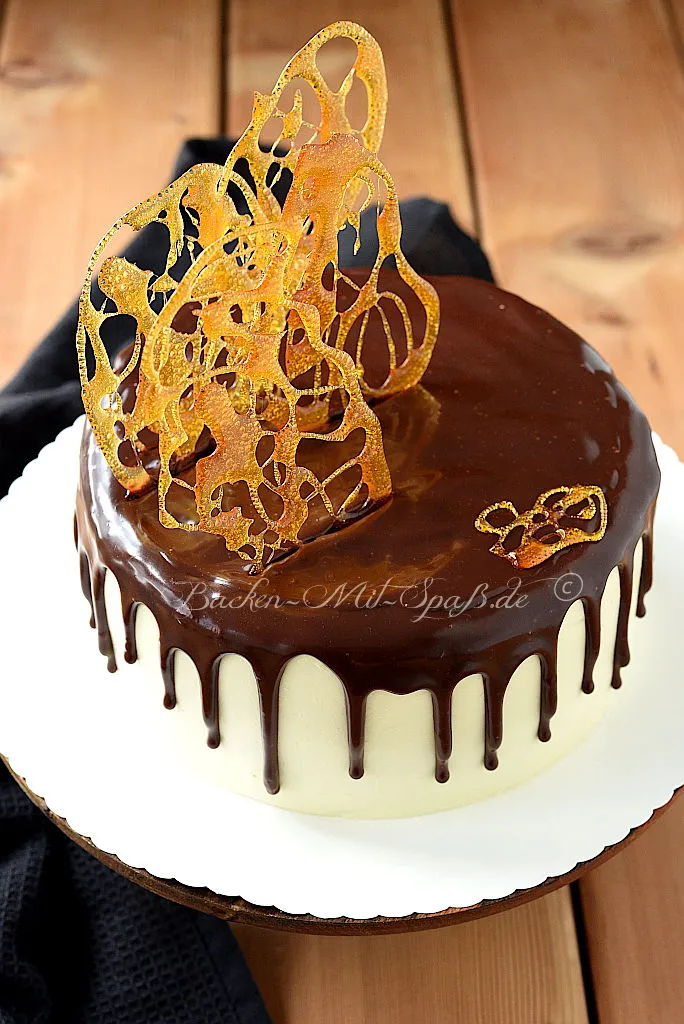 Mandeltorte mit Karamell Mandeltorte mit Karamell