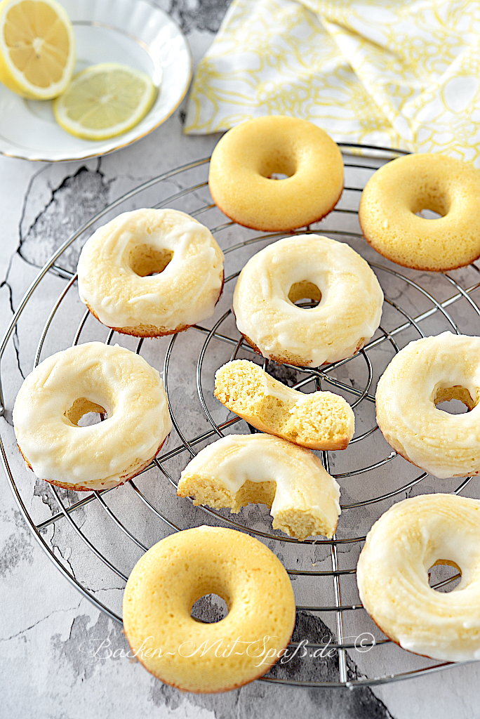 Zitronen-Donuts (Low Carb, Keto)