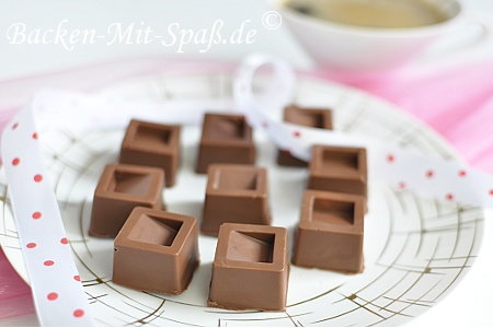Bananen-Erdnuss-Pralinen Bananen-Erdnuss-Pralinen