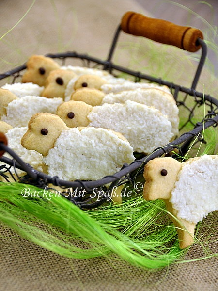 Kokos-Osterplätzchen Kokos-Osterplätzchen