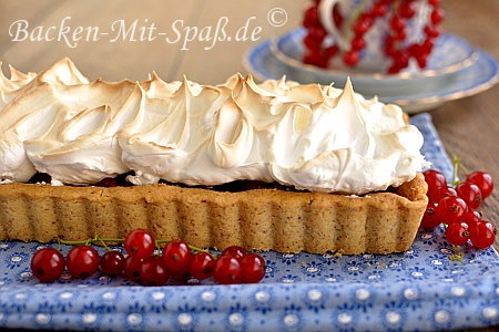 Tarte mit sauren Früchten Tarte mit sauren Früchten