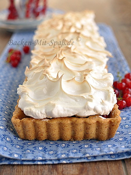 Tarte mit sauren Früchten Tarte mit sauren Früchten