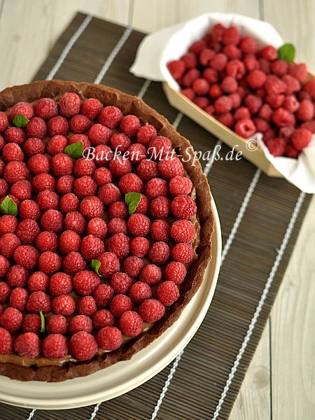 Schokotarte mit Crème Pâtissière und Früchten Schokotarte mit Crème Pâtissière und Früchten