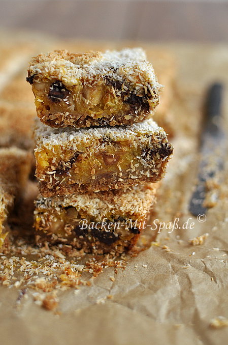 Kürbis- Apfel- Schnitten mit Kokos Kürbis- Apfel- Schnitten mit Kokos