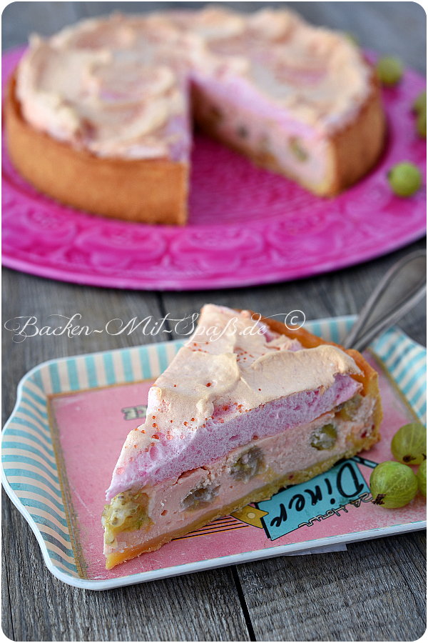 Stachelbeer- Käsekuchen mit Baiser Stachelbeer- Käsekuchen mit Baiser