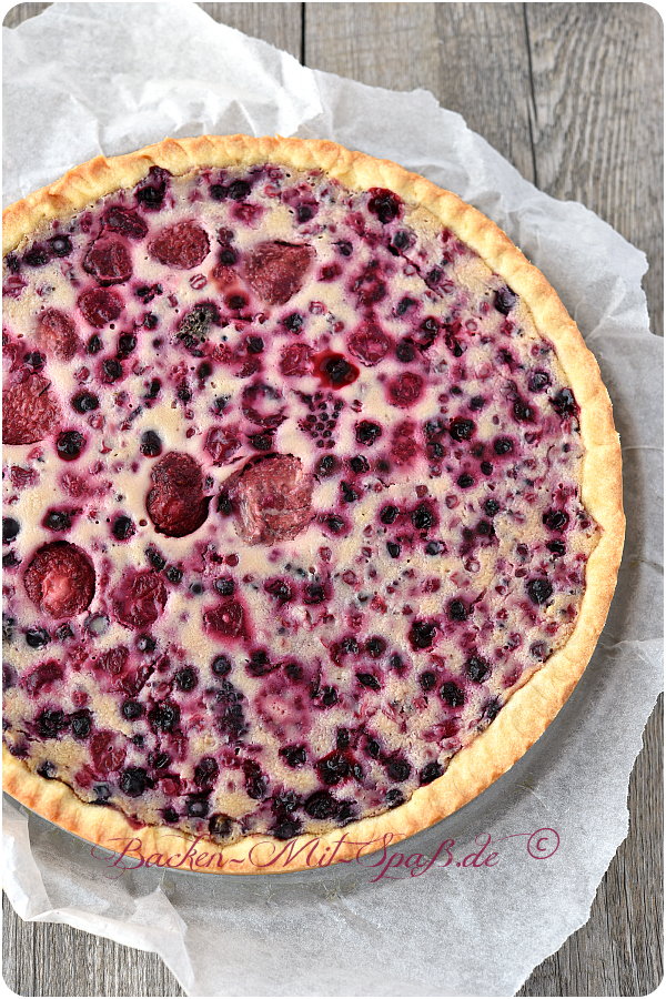 Tarte mit Früchten und weißer Schokocreme Tarte mit Früchten und weißer Schokocreme