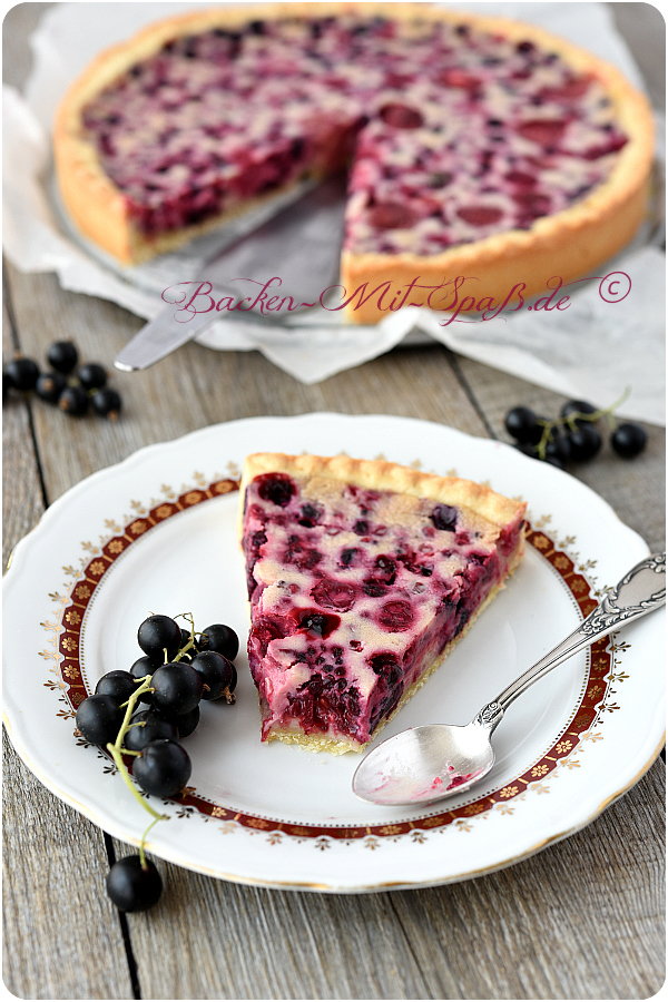 Tarte mit Früchten und weißer Schokocreme Tarte mit Früchten und weißer Schokocreme